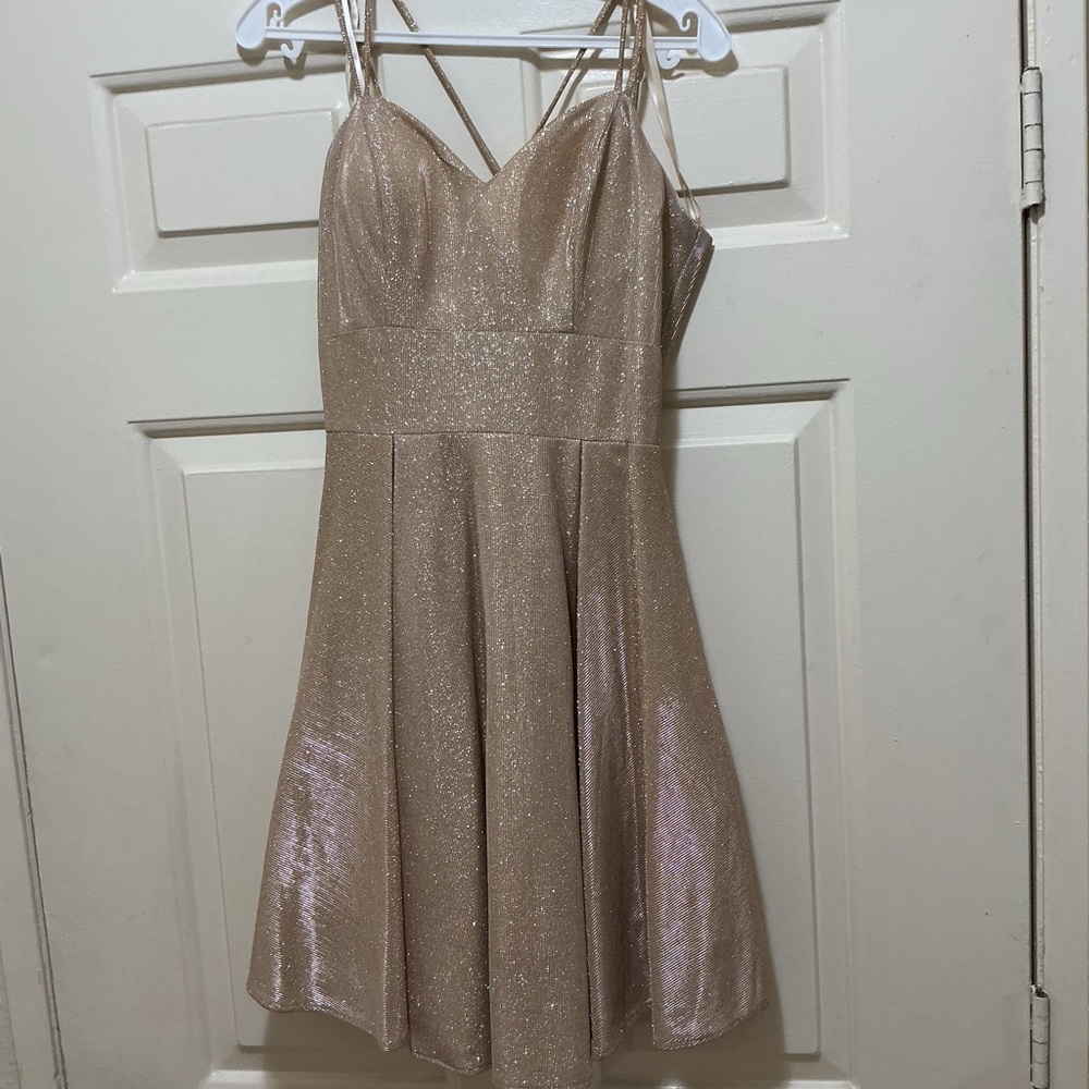 Elegant Gold Sleeveless Dress